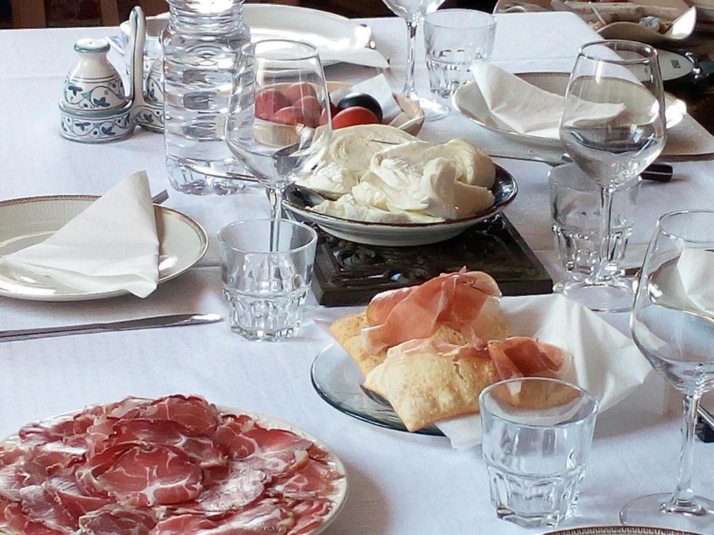 Podere Schioppello Casale Con Appartamenti Privati Cibottola Екстер'єр фото
